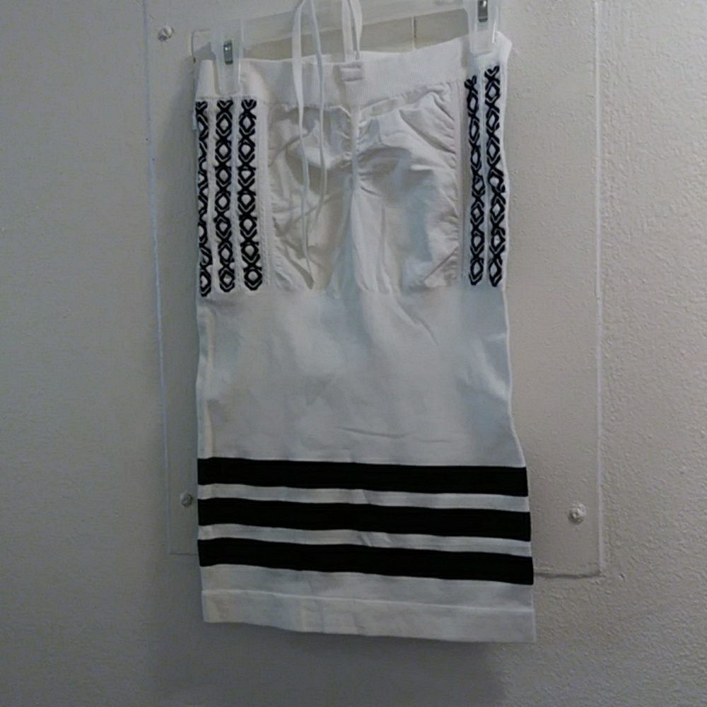 Tube too with spaghetti string halter top